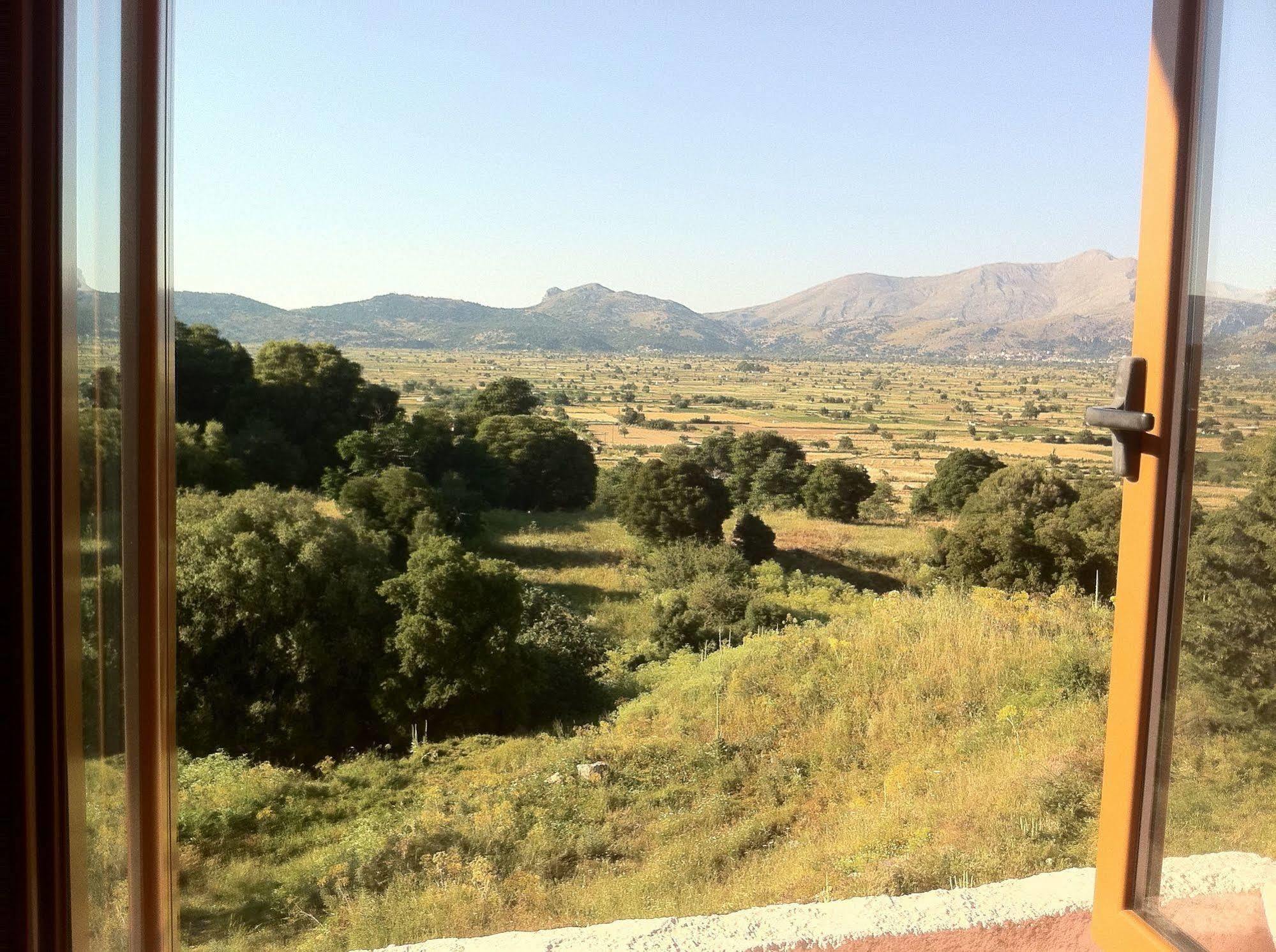Dionysus Lasithi Plateau Magoulás Dış mekan fotoğraf